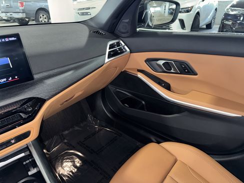 Certified 2025 BMW 330i Sedan w/ Premium Package image 30