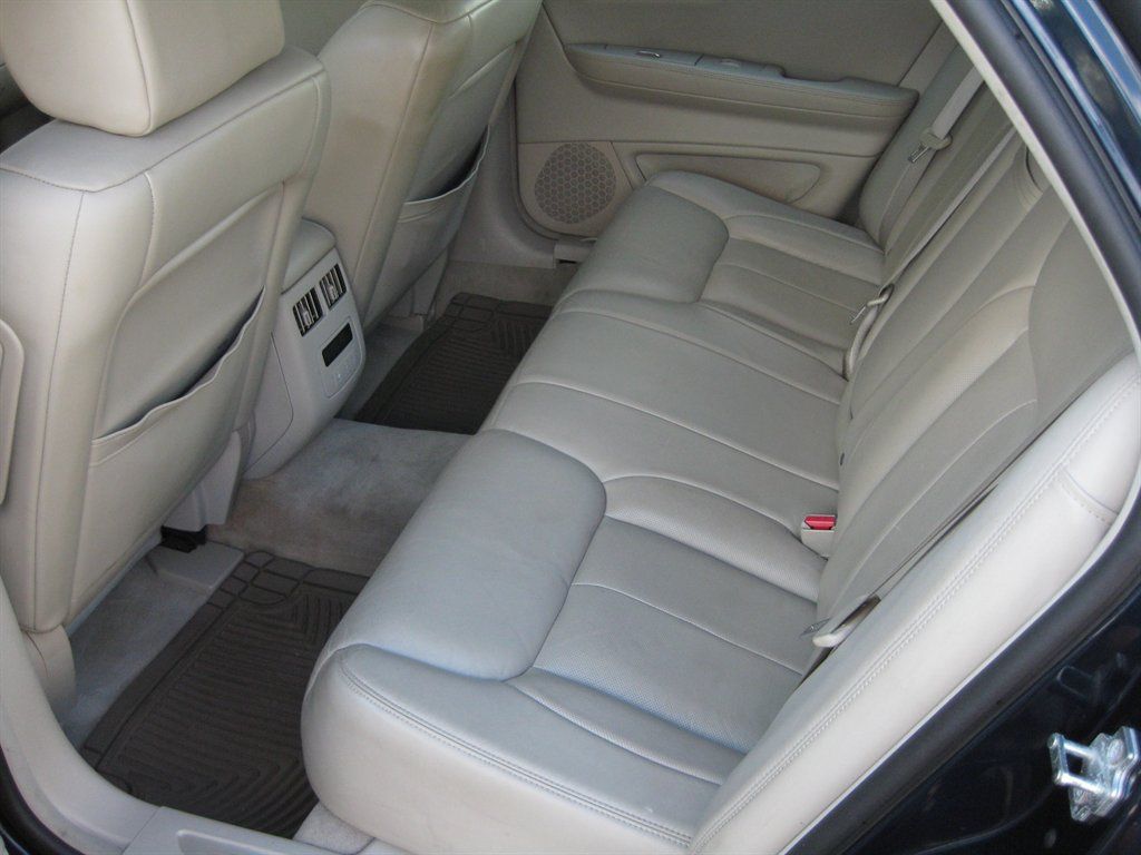 Used 2007 Cadillac DTS Luxury II FWD image 24