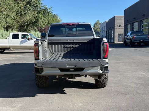 Used 2024 GMC Sierra 2500 AT4 w/ AT4 Premium Plus Package AWD/4WD image 12