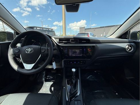 Used 2019 Toyota Corolla LE FWD image 11