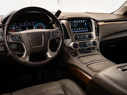 Used 2019 GMC Yukon Denali w/ Denali Ultimate Package image 4