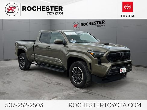 Certified 2024 Toyota Tacoma TRD Sport AWD/4WD image 1
