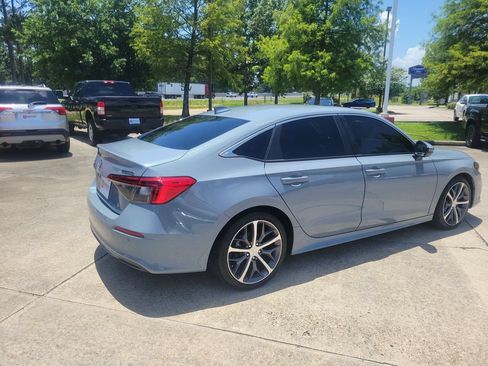 Used 2023 Honda Civic Touring image 7