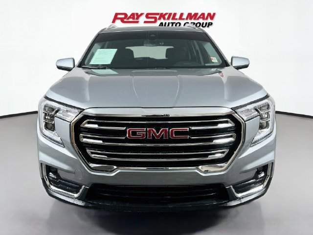 Used 2024 GMC Terrain SLT AWD/4WD image 2
