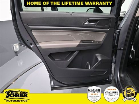 Used 2022 Volkswagen Atlas SEL Premium image 32