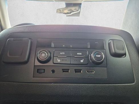 Used 2017 GMC Yukon Denali w/ Open Road Package RWD image 13