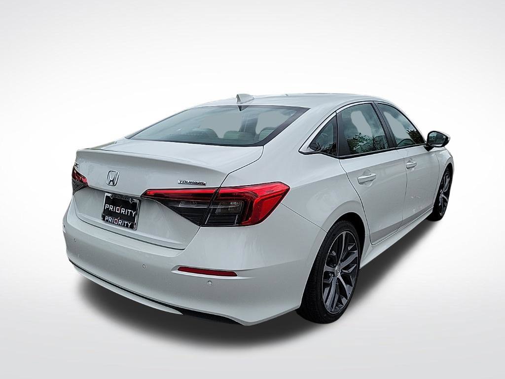 Used 2024 Honda Civic Touring image 4