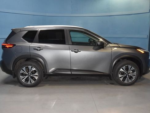 Used 2023 Nissan Rogue SV w/ SV Premium B Package image 24