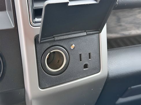 Used 2020 Ford F150 Lariat image 20