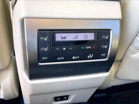 Used 2023 Lexus GX 460 Premium AWD/4WD image 32