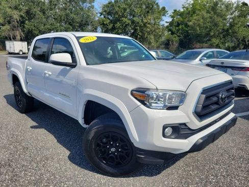Used 2022 Toyota Tacoma SR5 w/ Technology Package RWD image 8