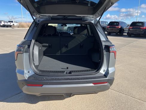 New 2026 Chevrolet Equinox LT image 5