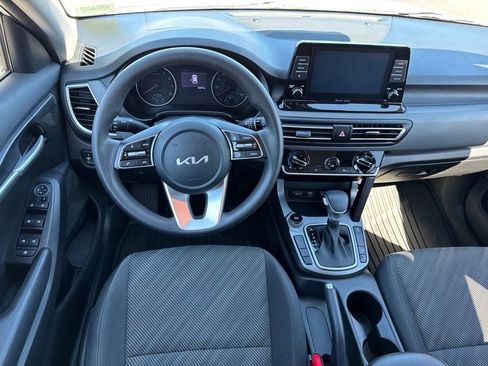 Used 2022 Kia Seltos LX AWD/4WD image 21
