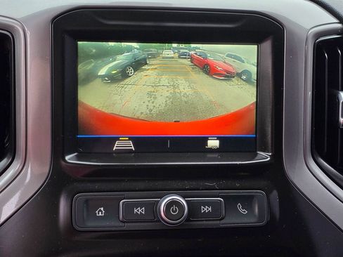Used 2019 Chevrolet Silverado 1500 Custom w/ Custom Value Package AWD/4WD image 17
