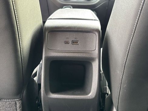 Used 2025 Buick Envista Preferred image 24