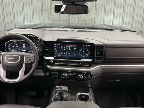 Used 2025 GMC Sierra 1500 SLT w/ SLT Premium Plus Package image 43