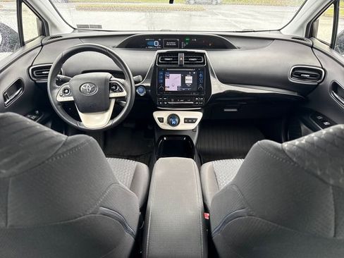 Used 2018 Toyota Prius Prime Plus FWD image 18