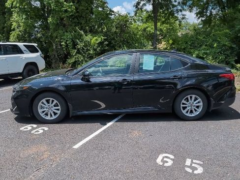 Used 2025 Toyota Camry LE FWD image 8