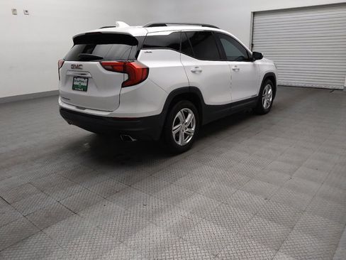 Used 2018 GMC Terrain SLE w/ Driver Convenience Package FWD image 9
