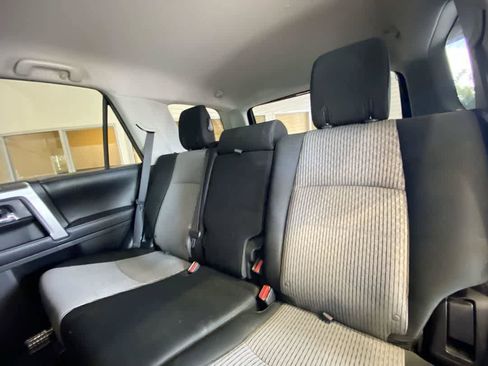 Used 2017 Toyota 4Runner SR5 AWD/4WD image 24