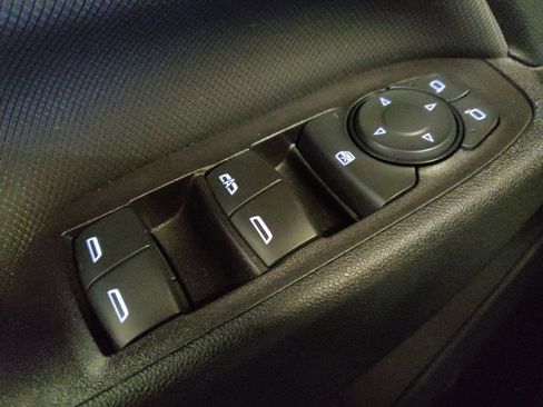 Used 2022 Chevrolet Equinox RS w/ RS Leather Package FWD image 27