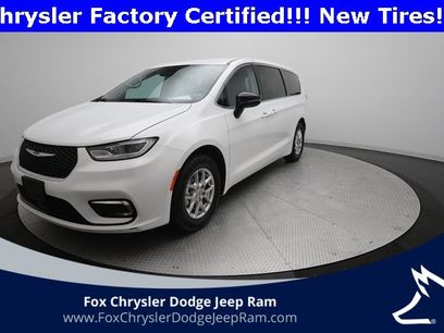 Certified 2024 Chrysler Pacifica Touring-L