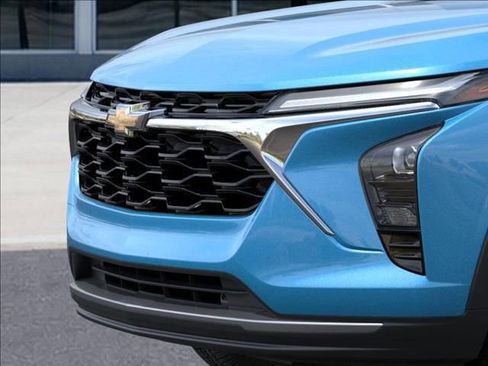 New 2026 Chevrolet Trax LT w/ Driver Confidence Package image 13