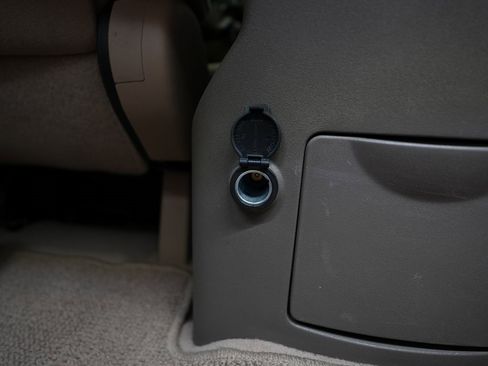 Used 2014 Nissan Armada SV image 26