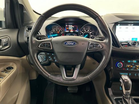 Used 2019 Ford Escape Titanium AWD/4WD image 13