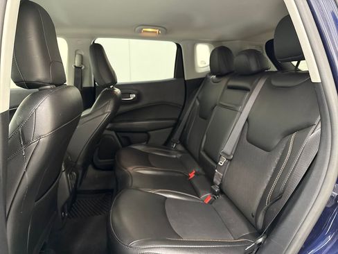 Used 2020 Jeep Compass Latitude w/ Cold Weather Group AWD/4WD image 24