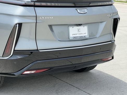New 2025 Cadillac Lyriq Luxury image 6