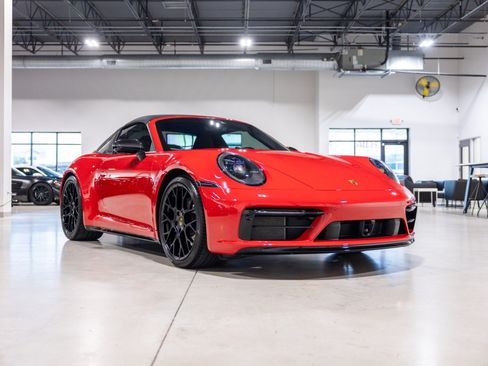 Used 2022 Porsche 911 Targa 4S AWD/4WD image 3