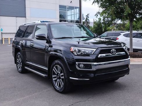 Used 2018 Toyota 4Runner Limited AWD/4WD image 7