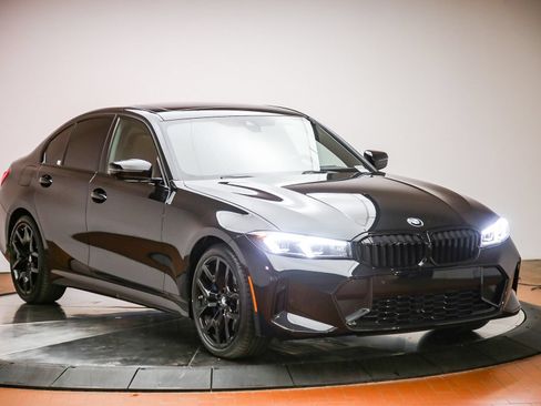 Used 2025 BMW 330i Sedan w/ M Sport Package RWD image 6