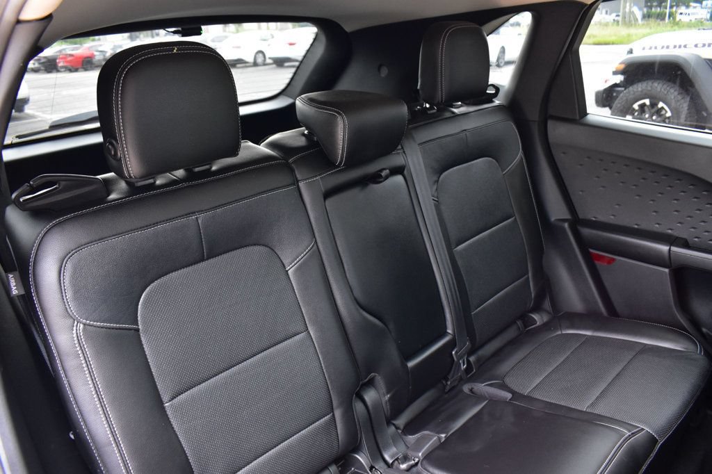 Used 2020 Ford Escape Titanium AWD/4WD image 18