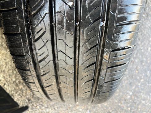 Used 2019 Toyota Corolla LE w/ Carpet Mat Package (TMS) image 31