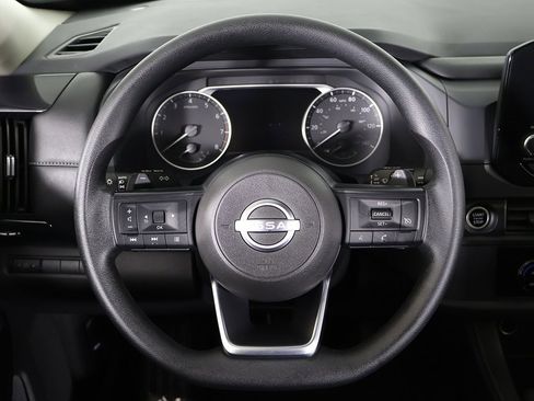 Used 2024 Nissan Pathfinder S image 37