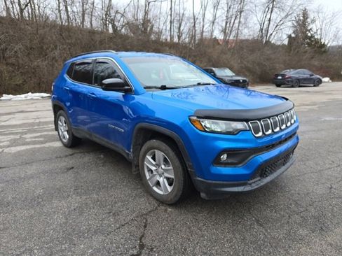 Used 2022 Jeep Compass Latitude image 8