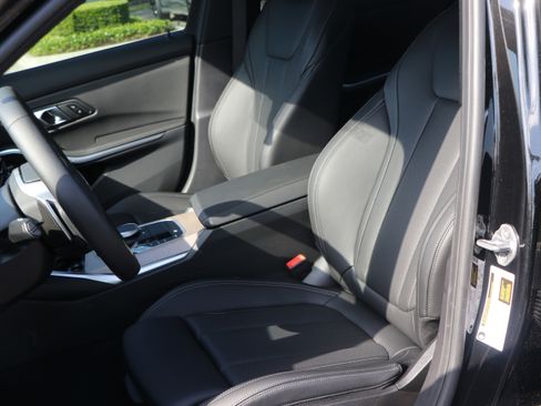 Certified 2025 BMW 330i Sedan w/ Premium Package image 16