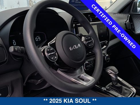 Used 2025 Kia Soul S FWD image 22