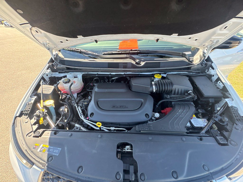 Used 2025 Chrysler Pacifica Select FWD image 31