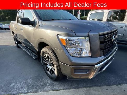 Used 2021 Nissan Titan SV w/ SV Convenience Package AWD/4WD image 12
