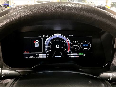 Used 2024 Toyota Tundra Limited image 25