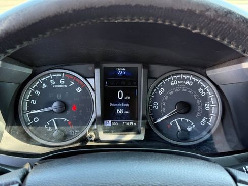 Used 2023 Toyota Tacoma TRD Off-Road w/ TRD Premium Off Road Package AWD/4WD image 37
