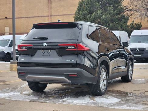 Used 2024 Toyota Grand Highlander Limited image 7