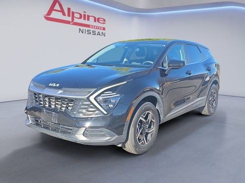 Used 2024 Kia Sportage LX image 1