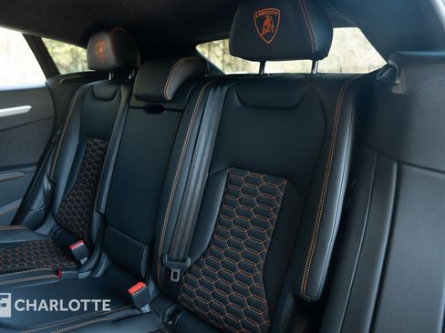 Used 2021 Lamborghini Urus AWD/4WD image 35