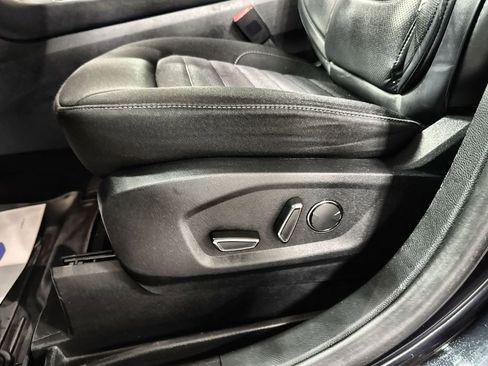 Used 2019 Ford Edge SE w/ SE Fleet Driver's Package FWD image 13