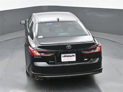 Used 2025 Toyota Camry SE w/ Convenience Package image 29