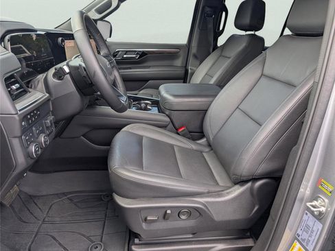 Used 2025 Chevrolet Tahoe Z71 w/ Z71 Off-Road Package AWD/4WD image 9